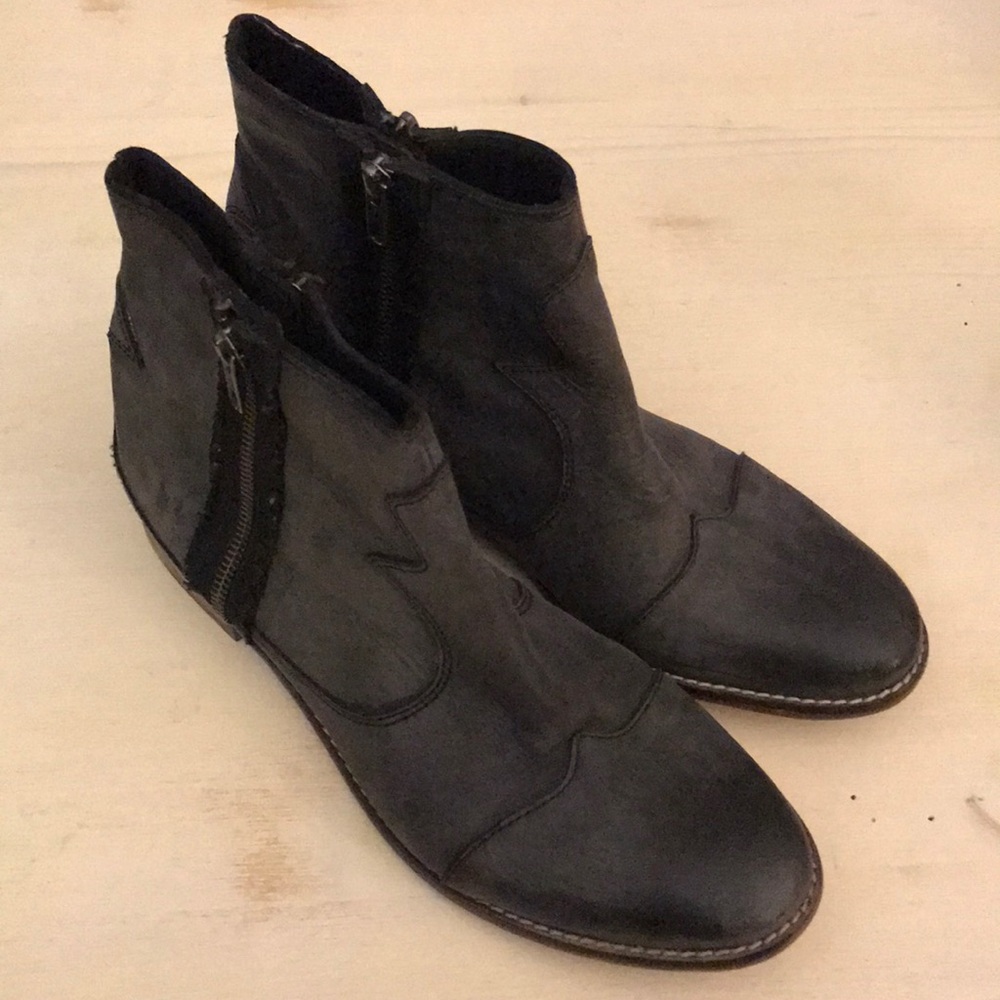 Free People leather boots - size 40 (9.5/10) EUC